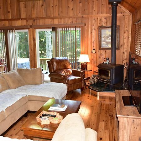 Quiet And Comfy 3Bed/2Bath - Chalet With Hot Tub. Cedar Ngoại thất bức ảnh