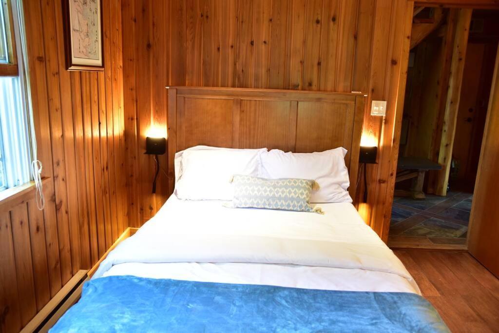 Quiet And Comfy 3Bed/2Bath - Chalet With Hot Tub. Cedar Ngoại thất bức ảnh