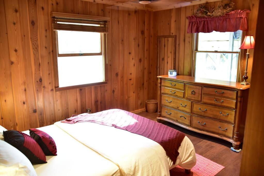 Quiet And Comfy 3Bed/2Bath - Chalet With Hot Tub. Cedar Ngoại thất bức ảnh