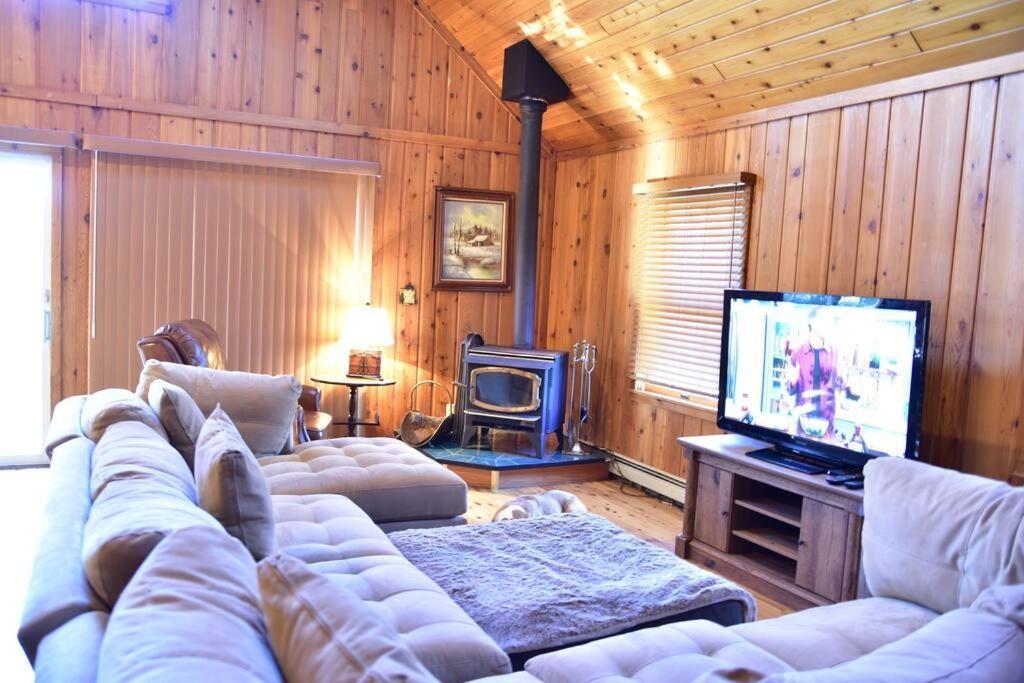 Quiet And Comfy 3Bed/2Bath - Chalet With Hot Tub. Cedar Ngoại thất bức ảnh