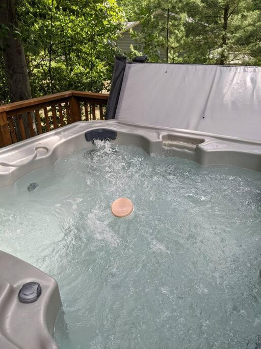Quiet And Comfy 3Bed/2Bath - Chalet With Hot Tub. Cedar Ngoại thất bức ảnh