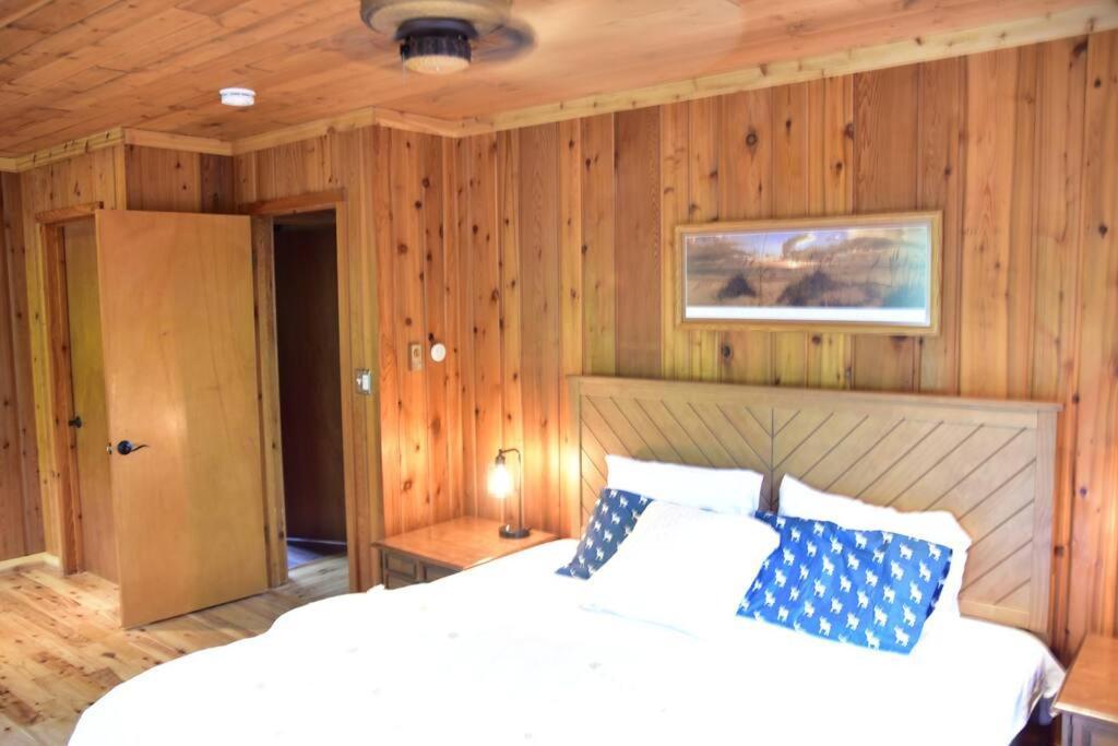 Quiet And Comfy 3Bed/2Bath - Chalet With Hot Tub. Cedar Ngoại thất bức ảnh