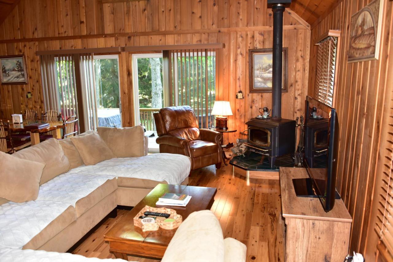 Quiet And Comfy 3Bed/2Bath - Chalet With Hot Tub. Cedar Ngoại thất bức ảnh